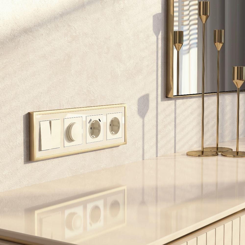 Рамка акриловая Werkel Baguette на 4 поста Айвори / Латунь W0042851 — изображение 2