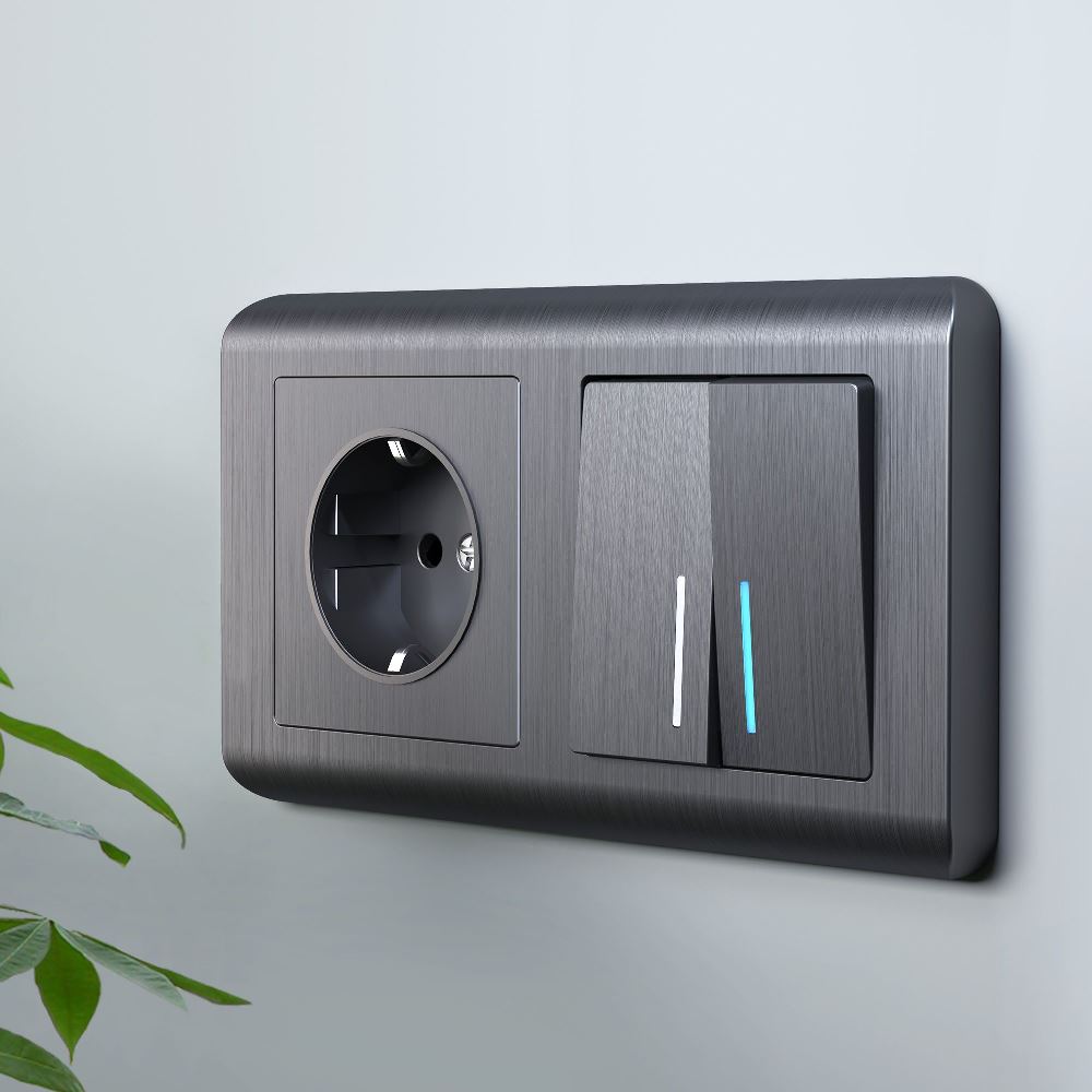 Розетка встраиваемая Werkel с заземлением и шторками Графит рифленый W1171104 — изображение 2