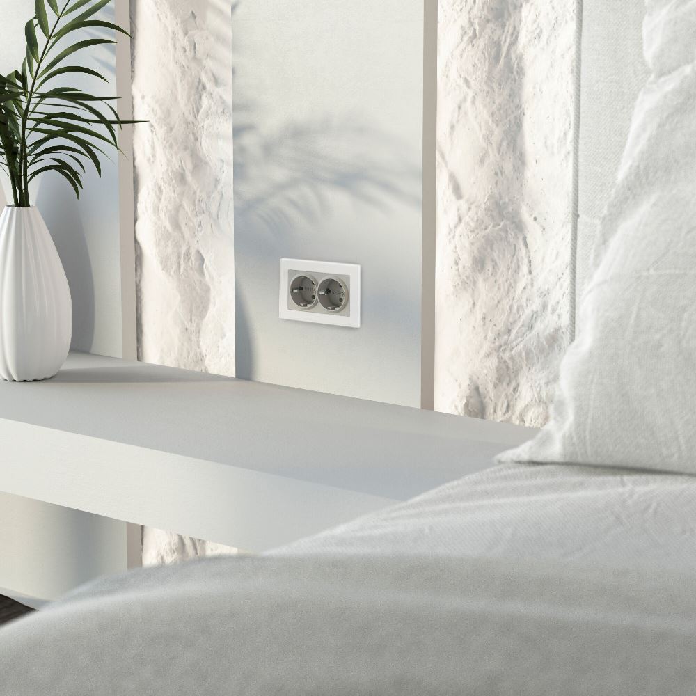 Розетка встраиваемая двойная Werkel с заземлением Дымчатый W1272004 — изображение 3