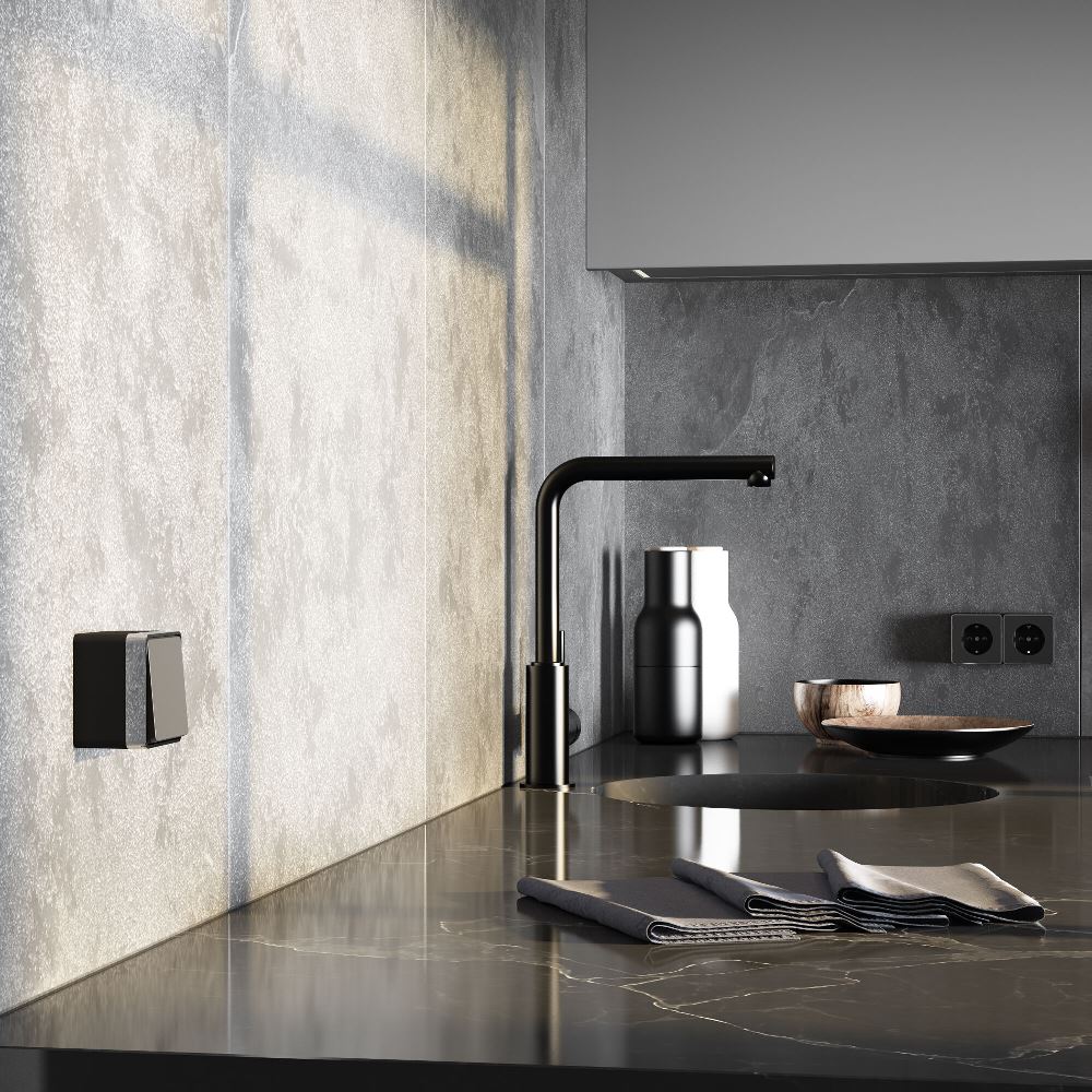 Выключатель одноклавишный накладной влагозащищенный Werkel Черный / Хром W5010235 — изображение 4